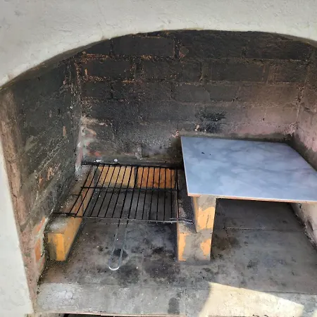 Casa De Campo Con Piscina Y Barbacoa 2*