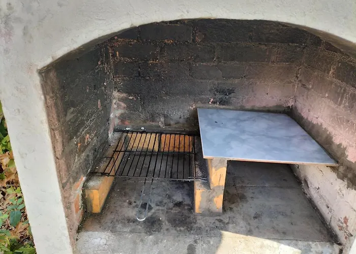 Casa De Campo Con Piscina Y Barbacoa *